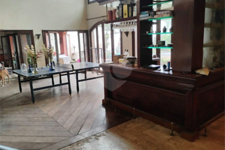 Casa à venda com 7 quartos, sendo 2 suítes,  em Brooklin Paulista, São Paulo, SP