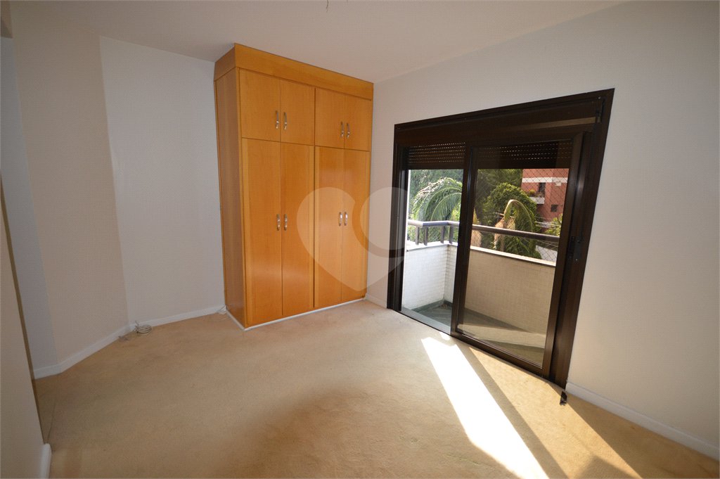 Apartamento à venda com 4 quartos, sendo 2 suítes, em Morumbi, São Paulo, SP