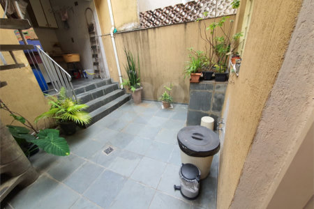 Sobrado à venda com 2 quartos em Vila Paulicéia, São Paulo, SP