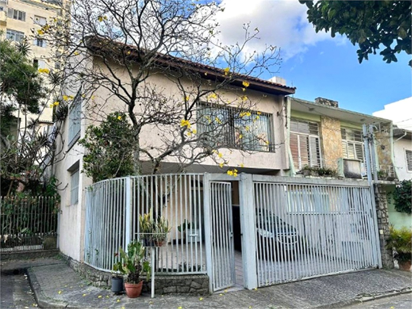 Casa à venda com 3 quartos, sendo 1 suíte,  em Santana, São Paulo, SP
