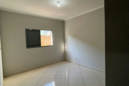 Casa à venda com 4 quartos, sendo 1 suíte,  em Jardim Maristela, Três Lagoas, MS