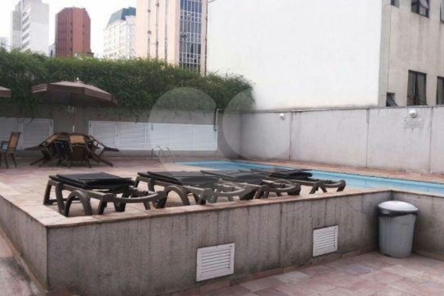 Flat à venda com 2 suítes em Jardim América, São Paulo, SP
