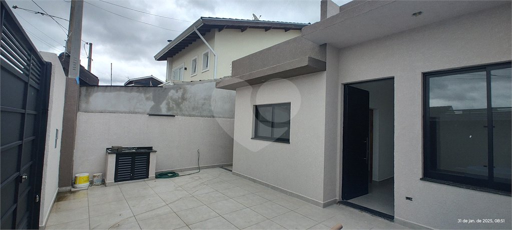 Casa Térrea à venda com 3 quartos, sendo 1 suíte,  em Nova Cerejeira, Atibaia, SP