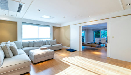 Apartamento à venda com 5 suítes em Moema, São Paulo, SP