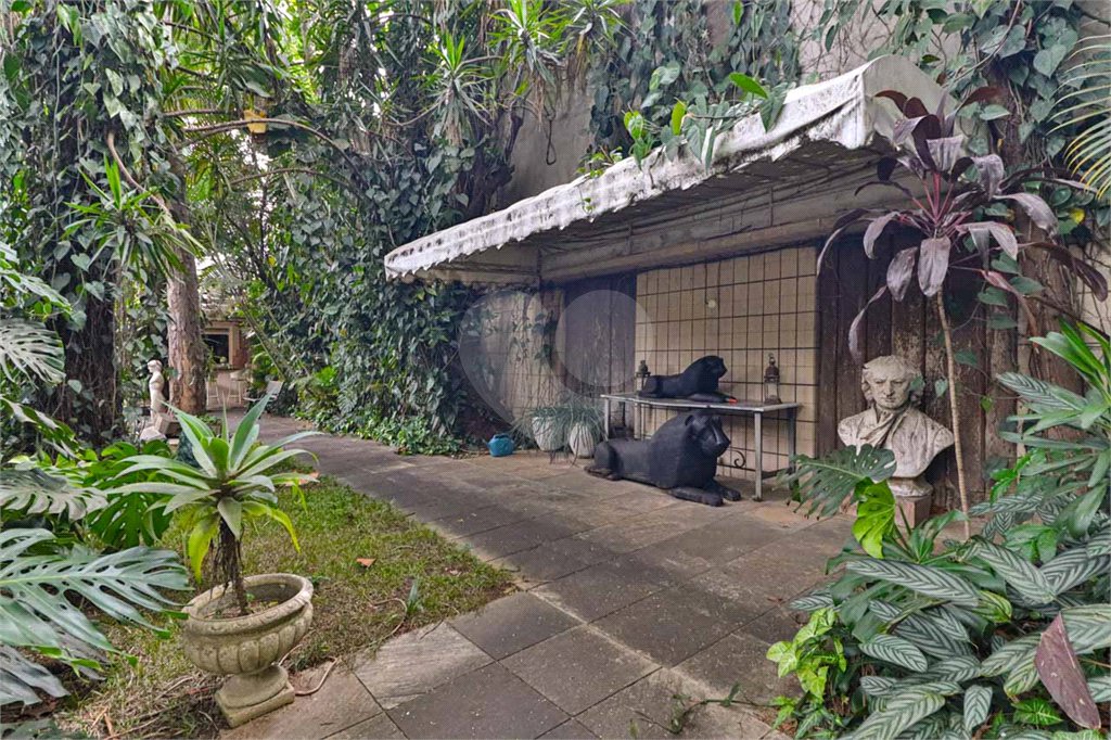 Casa Térrea à venda com 4 quartos, sendo 2 suítes, em Jardim Europa, São Paulo, SP