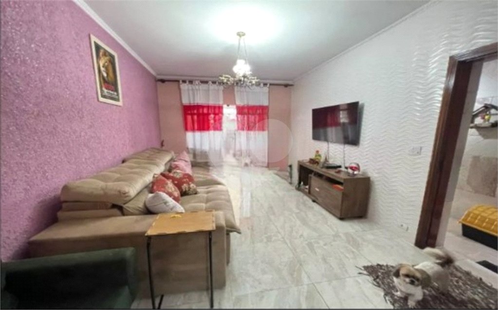 Sobrado à venda com 3 quartos, sendo 1 suíte, em Tremembé, São Paulo, SP