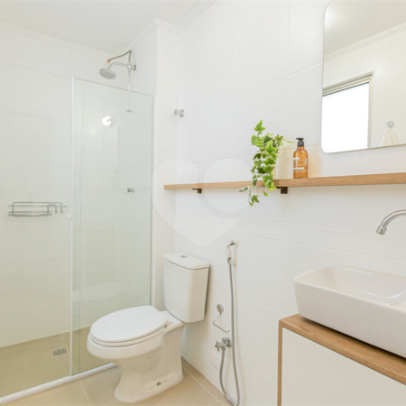 Apartamento à venda com 3 quartos, sendo 1 suíte, em Vila Olímpia, São Paulo, SP