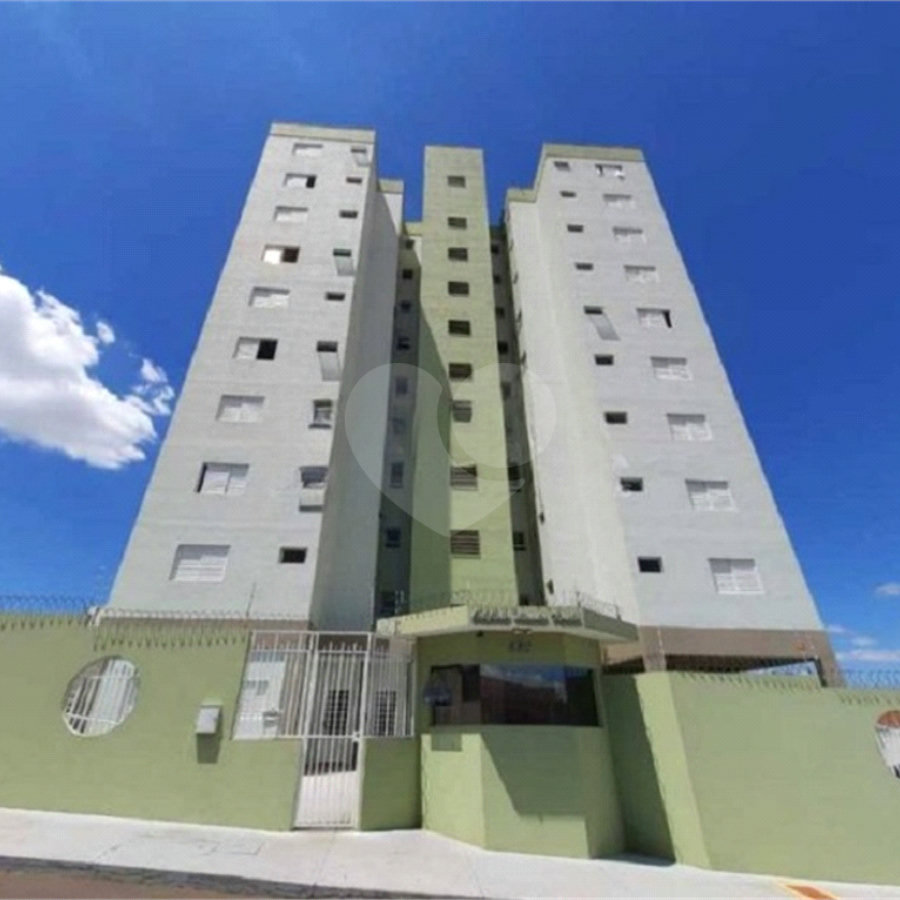 Apartamento no Condomínio Monte Verde.