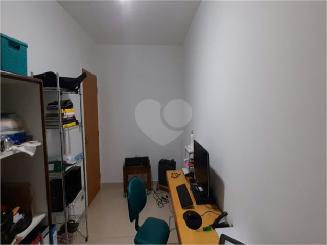 Sobrado à venda com 3 quartos, sendo 1 suíte,  em Parque Peruche, São Paulo, SP