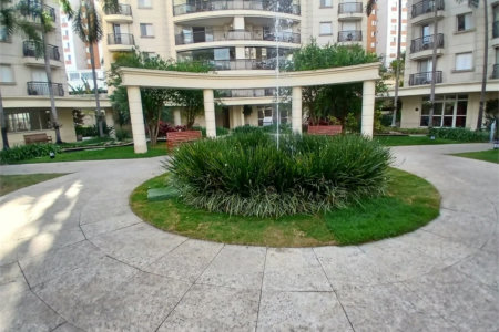 Cobertura à venda com 4 quartos, sendo 3 suítes,  em Cidade São Francisco, São Paulo, SP