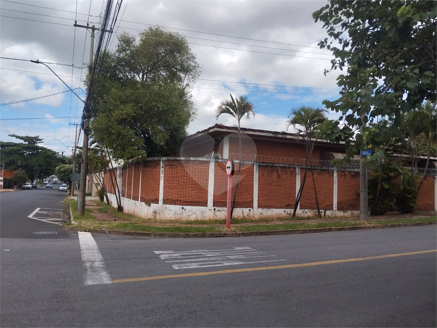 Casa à venda com 5 quartos, sendo 3 suítes, em Vila Sedenho, Araraquara, SP