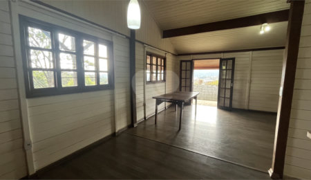 Casa Térrea para alugar com 3 quartos, sendo 1 suíte, em Jardim Estância Brasil, Atibaia, SP