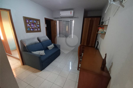 Sobrado à venda com 3 quartos em Sumaré, São Paulo, SP