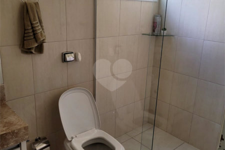 Casa à venda com 3 quartos, sendo 1 suíte, em Jardim Leocádia, Sorocaba, SP