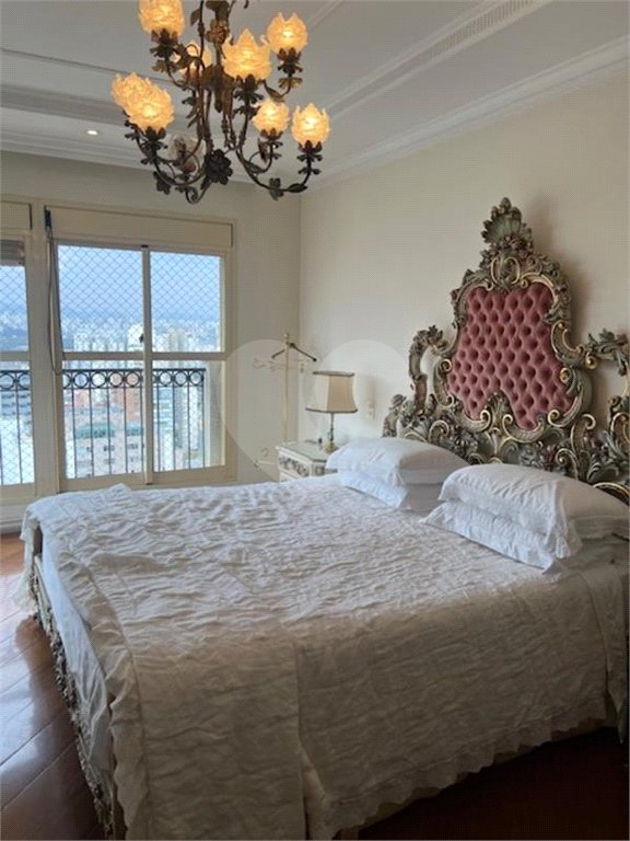 Apartamento à venda com 4 suítes em Santa Cecília, São Paulo, SP