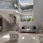 Casa à venda com 4 quartos, sendo 2 suítes, no condomínio Residencial Terras de Vinhedo, Vinhedo - SP