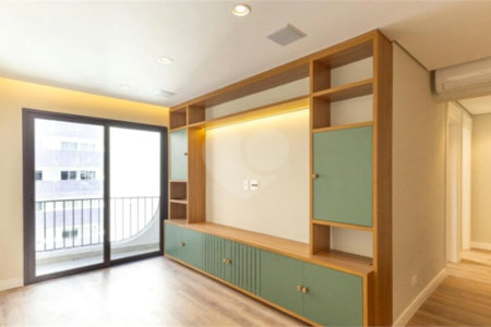 Apartamento à venda com 2 quartos, sendo 1 suíte, em Vila Olímpia, São Paulo, SP