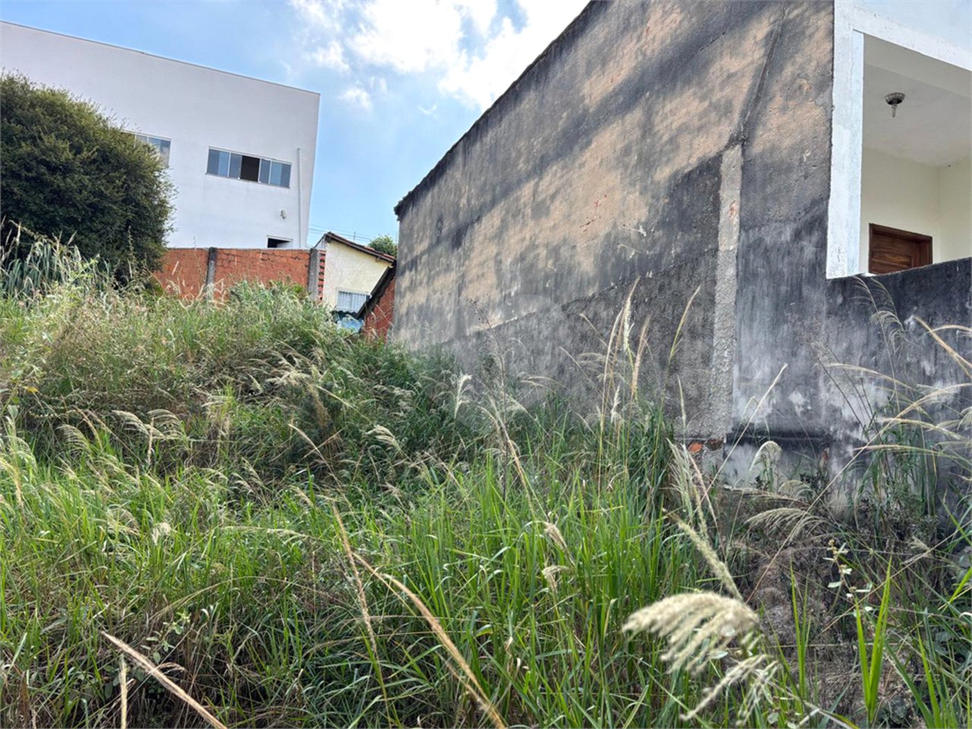 Terreno à venda em Jardim Bandeirantes, Salto, SP