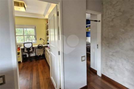 Casa à venda com 4 quartos, sendo 3 suítes,  no condomínio Le Lis Vert Village, São Paulo - SP
