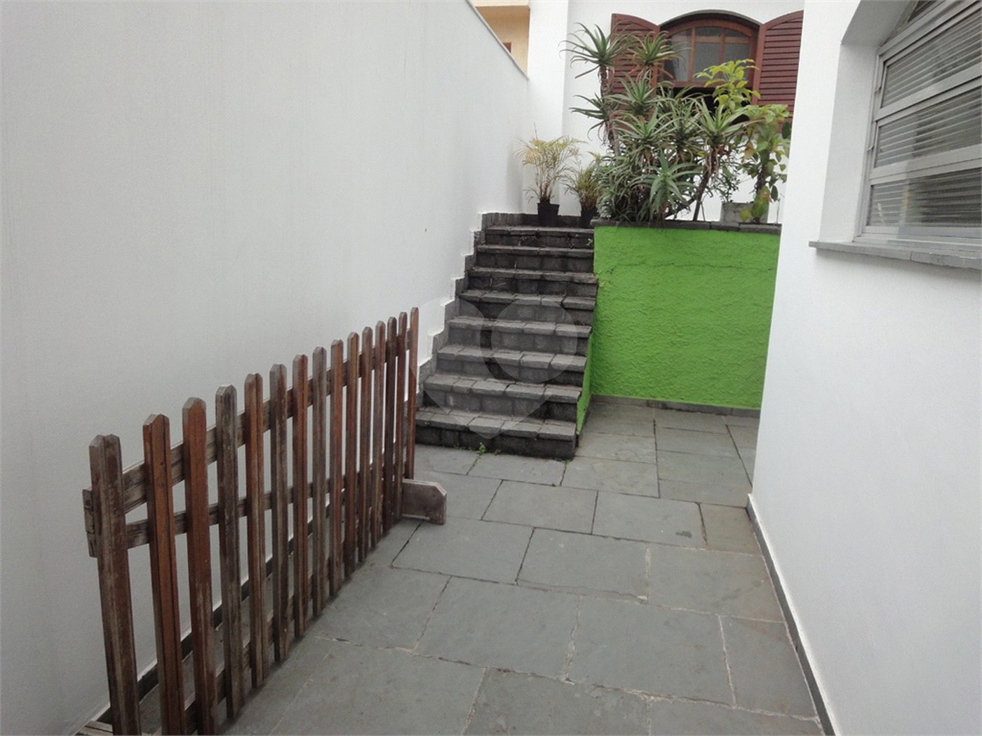 Sobrado à venda com 4 quartos, sendo 3 suítes, em Jardim São Bento, São Paulo, SP