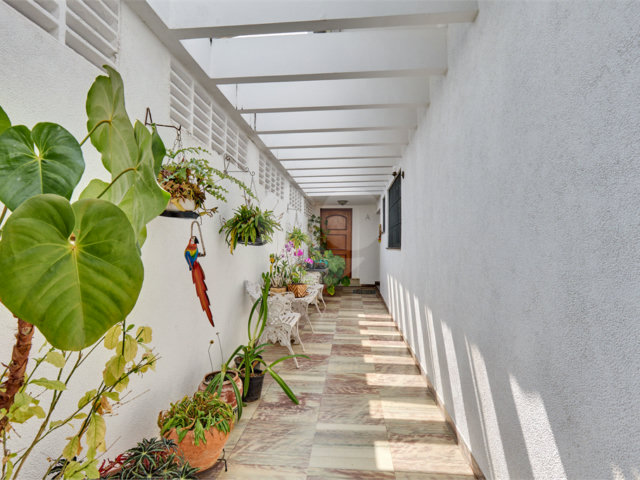 Casa de Vila à venda com 4 quartos, sendo 3 suítes,  em Alto da Boa Vista, São Paulo, SP