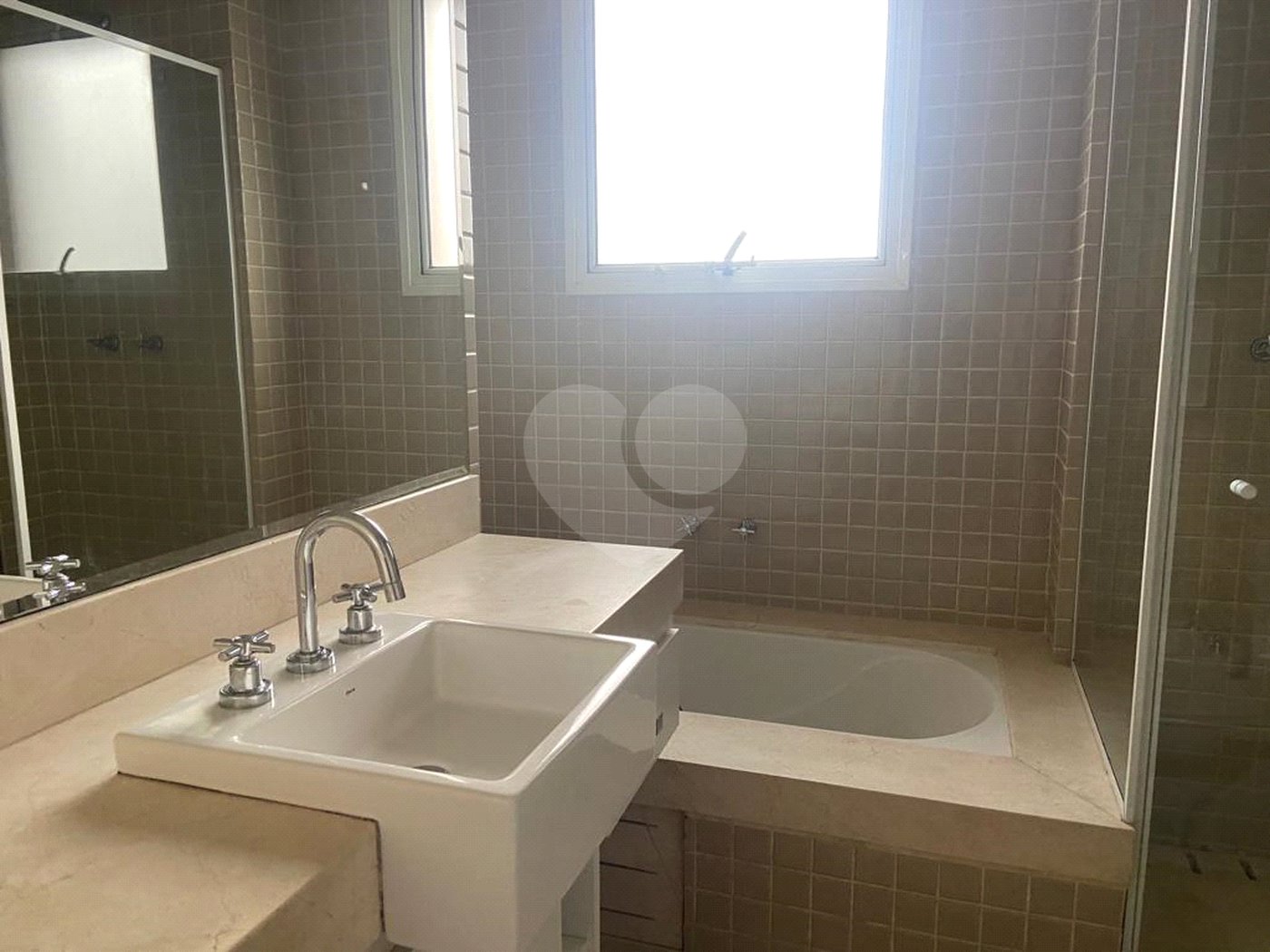 Apartamento para alugar com 3 suítes em Itaim Bibi, São Paulo, SP