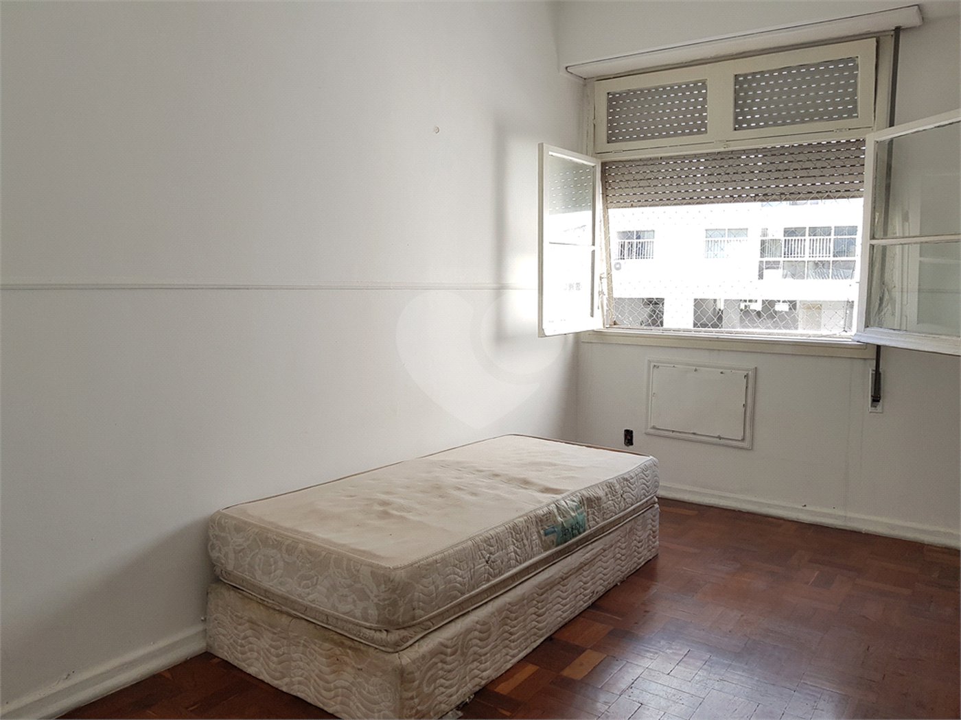 Apartamento à venda com 3 quartos, sendo 1 suíte,  em Copacabana, Rio de Janeiro, RJ