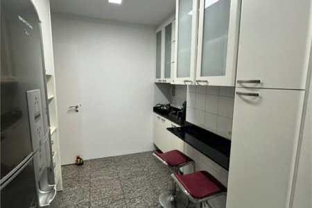 Apartamento à venda com 3 suítes em Vila Suzana, São Paulo, SP