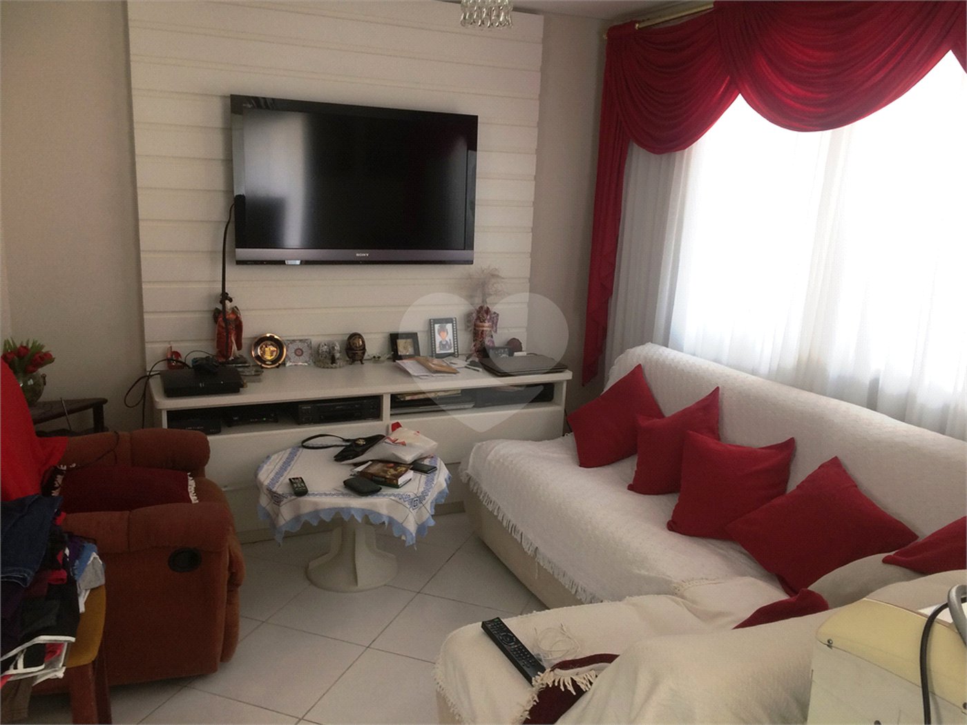 Casa à venda com 3 quartos, sendo 1 suíte, no condomínio Villagio de Lucca II, São Paulo - SP