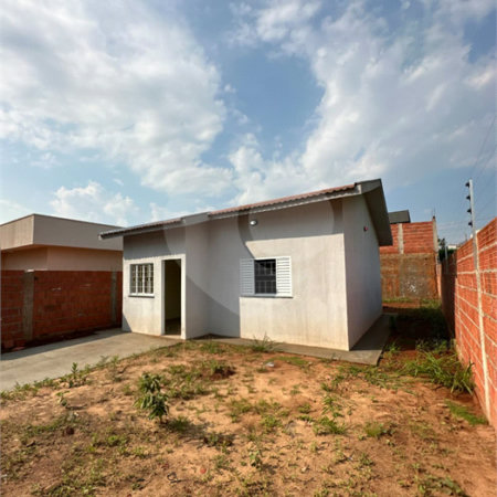 Casa à venda com 2 quartos em Residencial Solaris, Ponta Porã, MS