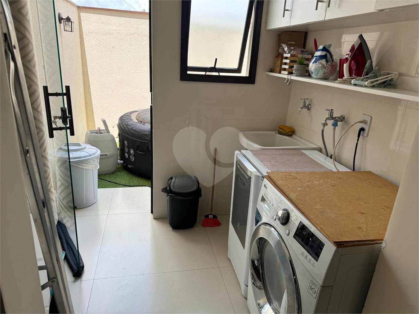 Casa à venda com 3 suítes no condomínio Terras de São Francisco, Sorocaba - SP