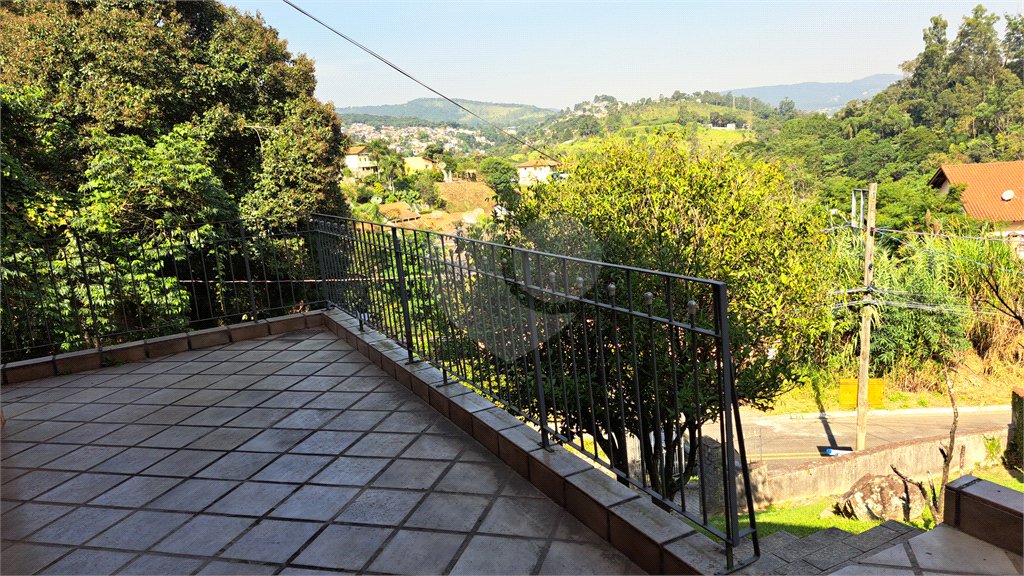 Casa à venda com 3 quartos, sendo 1 suíte, em Serra da Cantareira, Mairiporã, SP