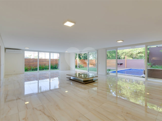 Casa à venda com 4 suítes no condomínio Porto Fino, São Paulo - SP