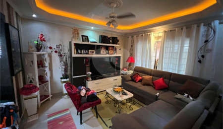 Casa à venda com 3 quartos, sendo 1 suíte,  em Jardim Dourado, Guarulhos, SP
