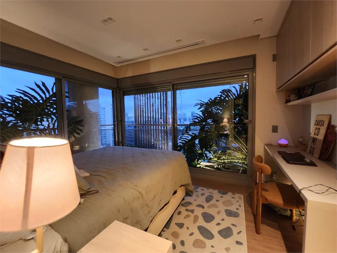 Apartamento à venda com 4 suítes em Jardim das Acácias, São Paulo, SP