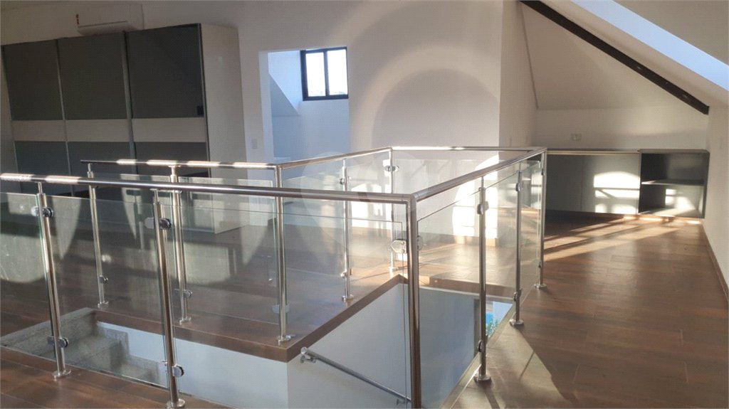 Casa à venda com 4 suítes no condomínio Vila Inglesa, Atibaia - SP