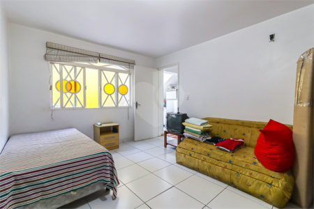 Casa à venda com 3 quartos, sendo 1 suíte, em Mirandópolis, São Paulo, SP