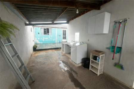 Casa à venda com 2 quartos em Vila Camarão, Itapetininga, SP