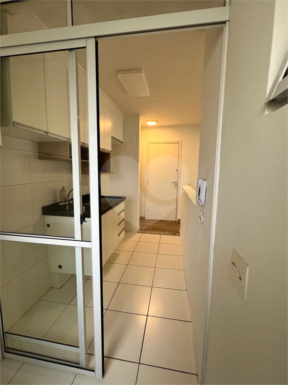 Apartamento à venda com 3 quartos, sendo 1 suíte,  em Parque Reboucas, São Paulo, SP