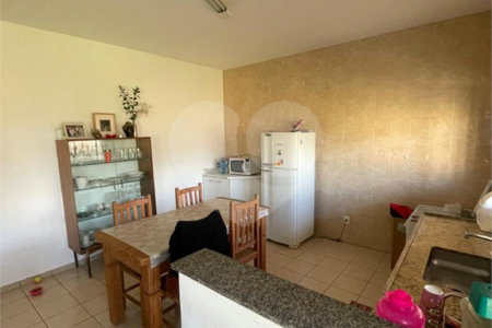 Casa à venda com 5 quartos, sendo 4 suítes,  em Vila Oliveira, Mogi das Cruzes, SP
