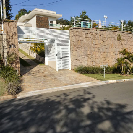Casa à venda com 3 suítes no condomínio Estância Marambaia, Vinhedo - SP