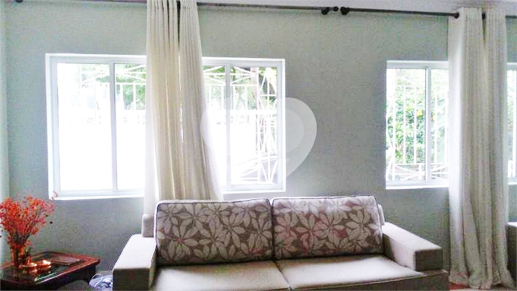 Casa à venda com 3 suítes em Indianópolis, São Paulo, SP