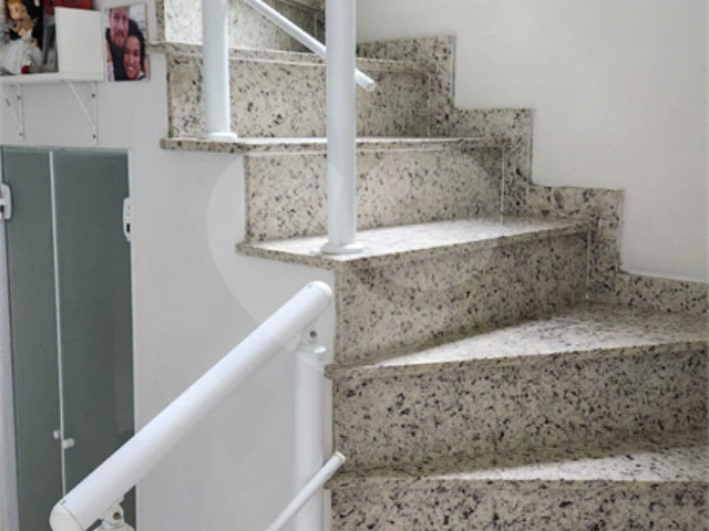 Sobrado à venda com 3 quartos, sendo 2 suítes,  em Vila Gustavo, São Paulo, SP