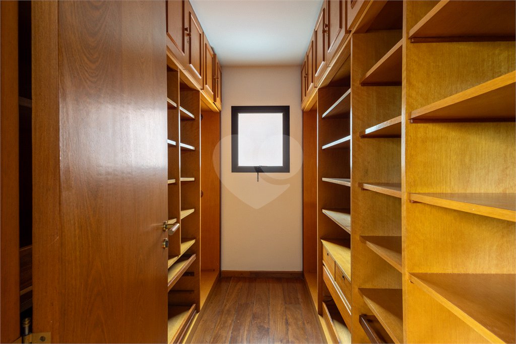 Apartamento à venda com 4 quartos, sendo 3 suítes,  em Jardim Monte Kemel, São Paulo, SP