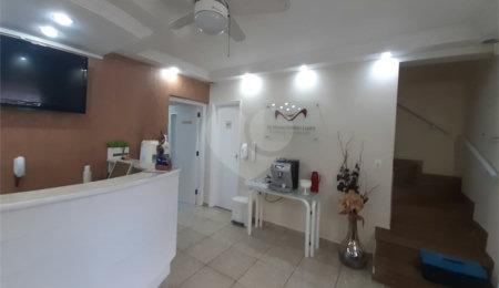 Casa para alugar com 3 quartos no condomínio Diva da Silva, São Paulo - SP