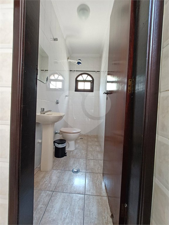 Sobrado à venda com 3 quartos, sendo 1 suíte,  em Jardim Pinheiros, São Paulo, SP