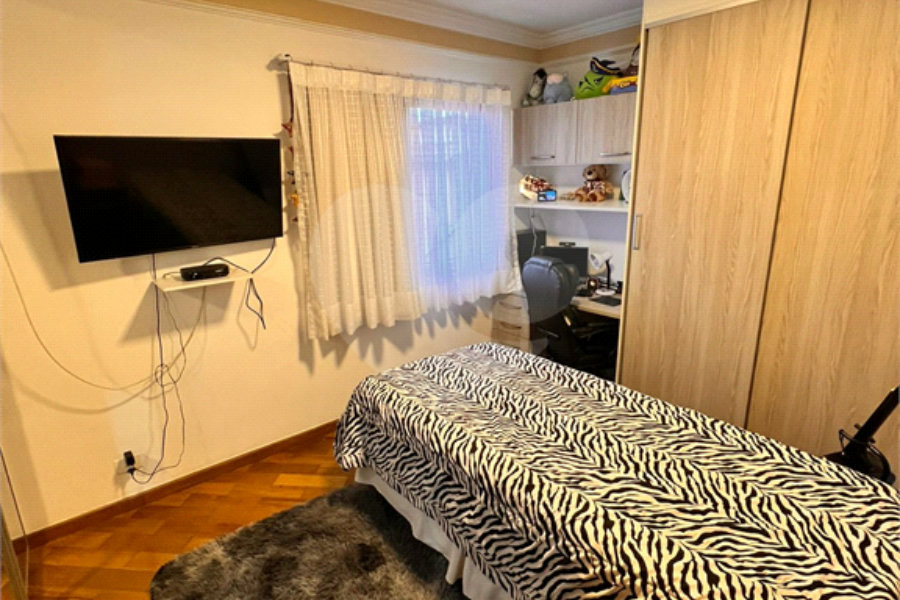 Sobrado à venda com 3 suítes em Vila Irmãos Arnoni, São Paulo, SP