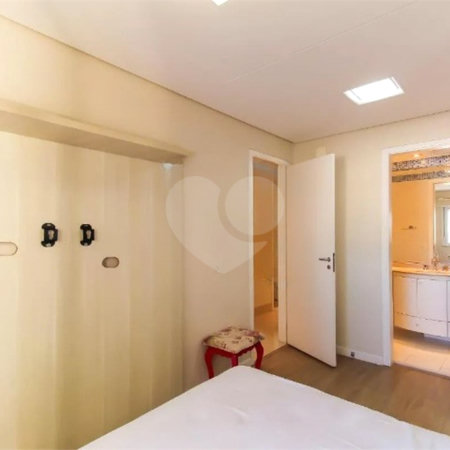 Apartamento disponível para venda | Área Útil : 115m | Área Total 115m | 3 dormitórios | 1 suíte | 4 banheiros | 2 vagas.