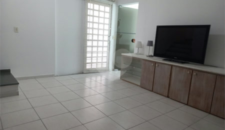 Sobrado à venda com 3 quartos, sendo 1 suíte,  em Vila Lageado, São Paulo, SP