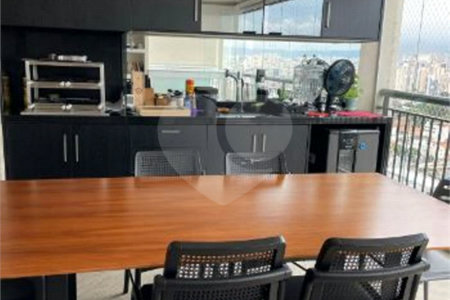 Apartamento à venda com 4 quartos, sendo 1 suíte,  em Parque São Jorge, São Paulo, SP